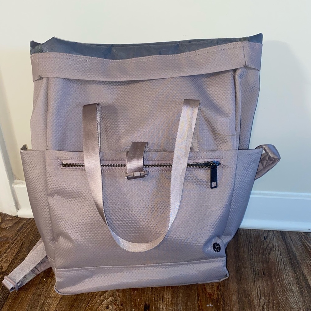 Lululemon bag/backpack